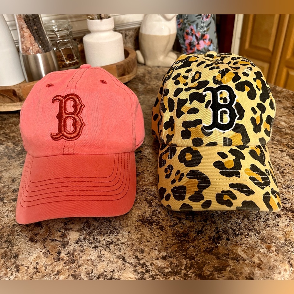 ⭐️SOLD⭐️’47 Brand Women’s Red Sox Hats